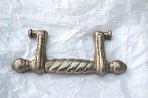 Frontside of the handle displayed as it would appear on a coffin. 