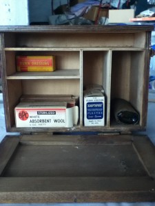The 1940s medical kit